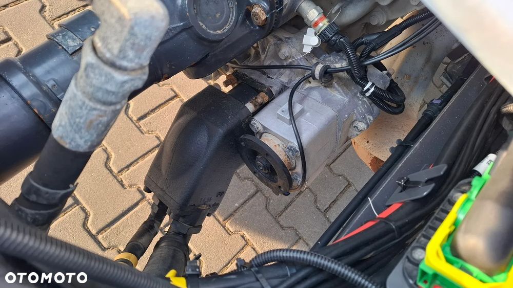 Volvo FM 430 / PEŁNY ADR / HYDRAULIKA + PRZYSTAWKA DO KOMPRESORA / MASA WŁASNA 6620 kg - 16