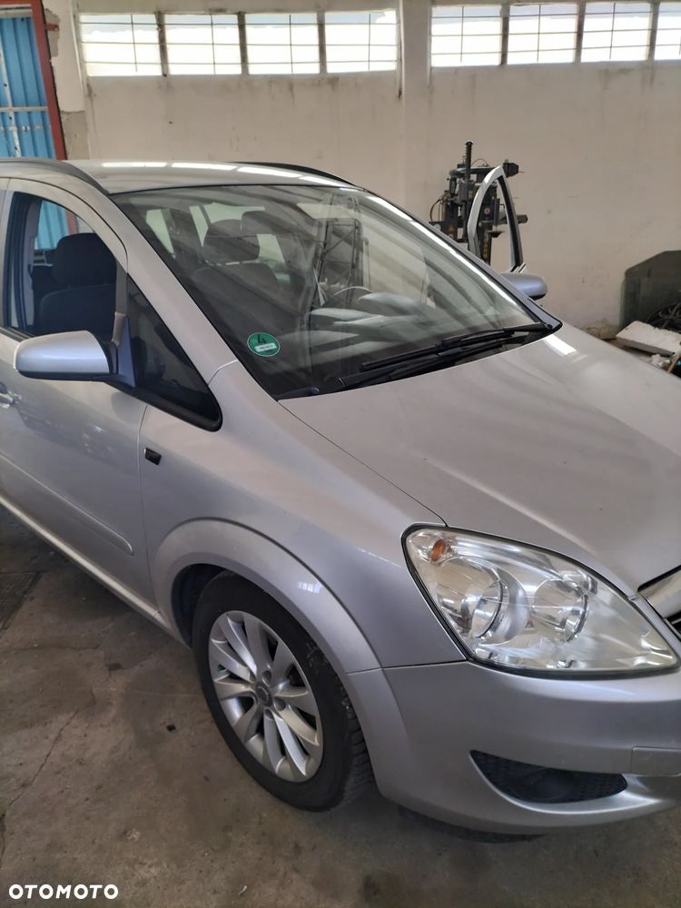 Opel Zafira - 5