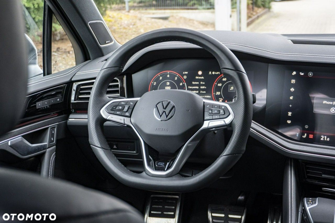 Volkswagen Touareg - 25
