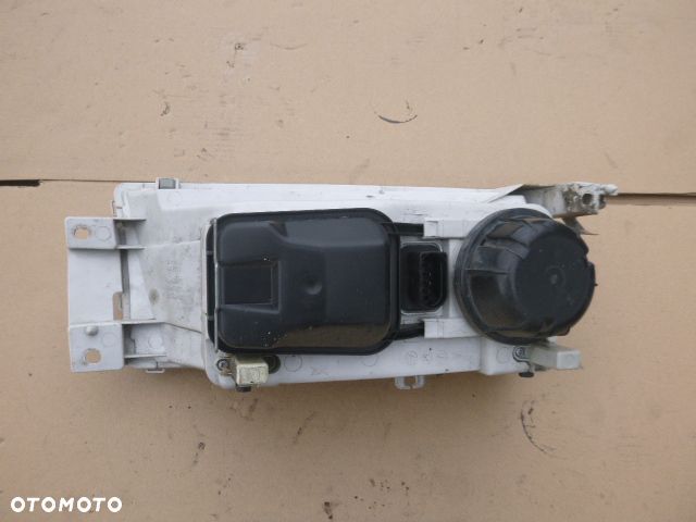 LAMPA LEWY PRZÓD LEWA PRZEDNIA SKODA OCTAVIA I FL - 11