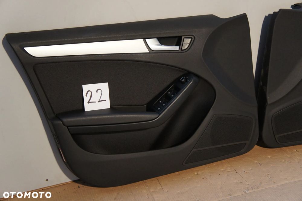 NR 22 Boczki drzwi do AUDI A4 B8 wstawki materiałowe - 3