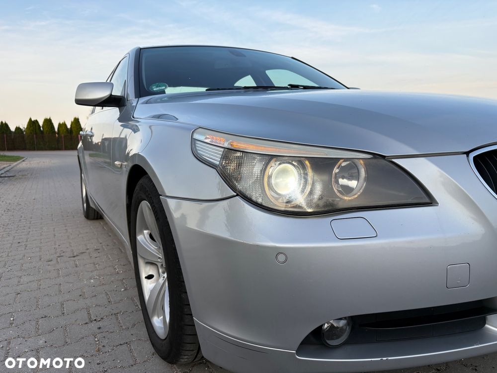 BMW Seria 5 520i - 9