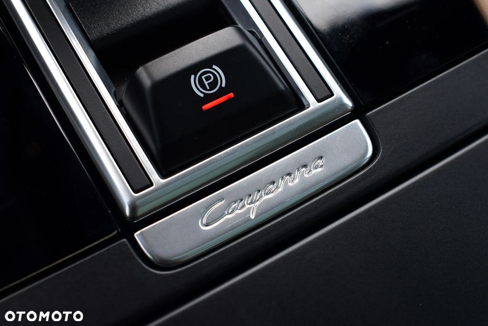 Porsche Cayenne S - 24