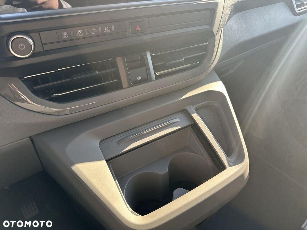 Volkswagen Transporter Kombi N1 - 22
