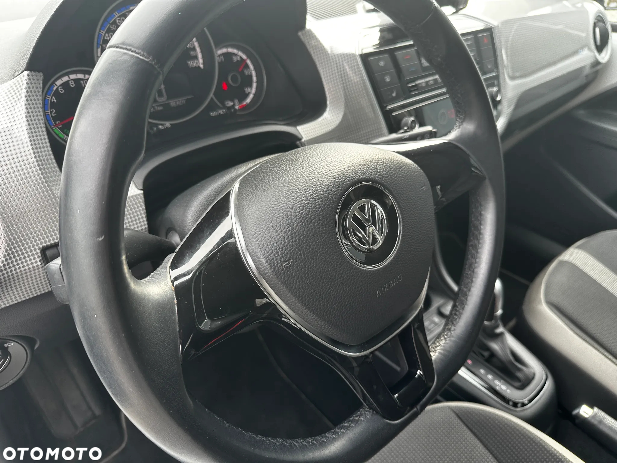 Volkswagen up! e-up - 14