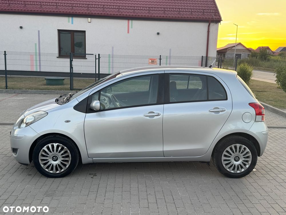 Toyota Yaris 1.33 Sol - 3