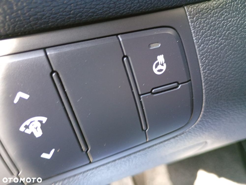 Kia Ceed 1.6 GDI Vision - 33