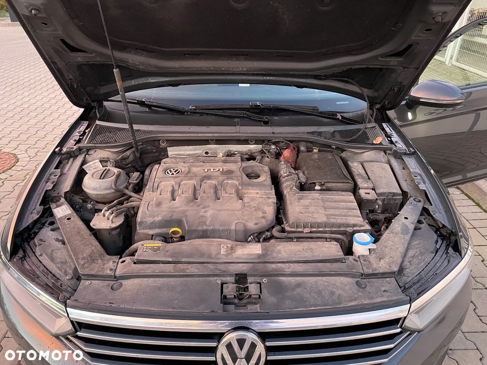 Volkswagen Passat 1.6 TDI BMT Trendline - 20