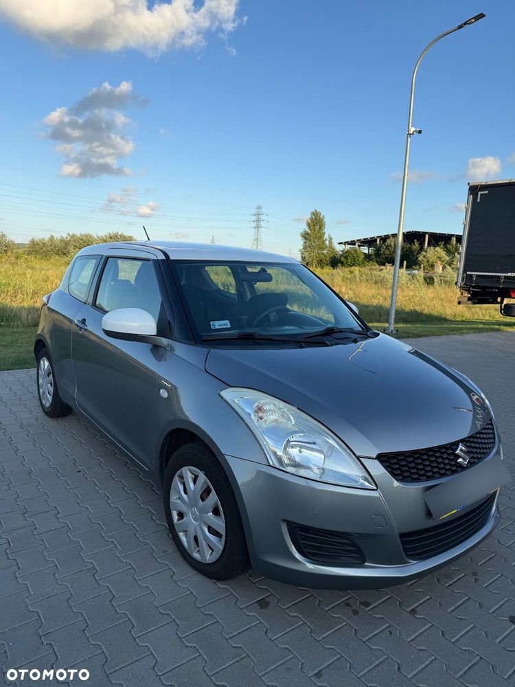 Suzuki Swift - 1