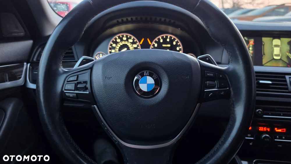 BMW Seria 5 535i Sport-Aut Luxury Line - 25