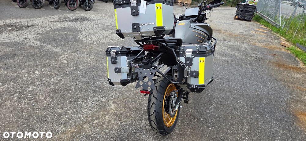 QJMOTOR 900 SX - 24