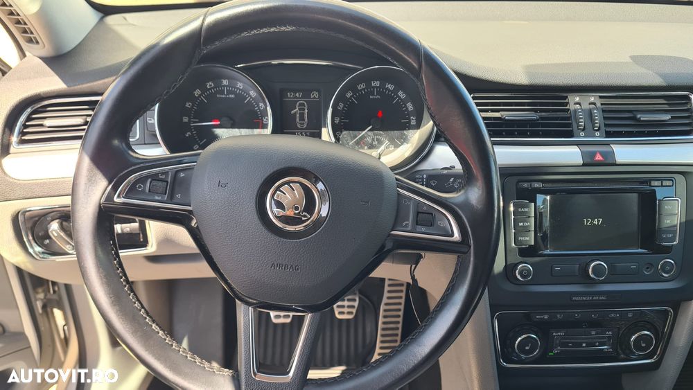 Skoda Superb 2.0 TDI Elegance - 14