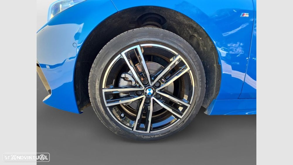 BMW 116 d Pack Desportivo M Auto — fotografia 16