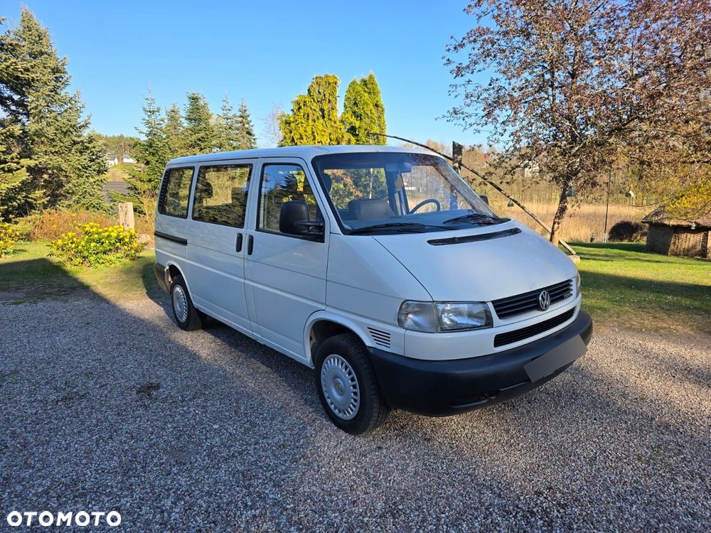 Volkswagen Caravelle - 8