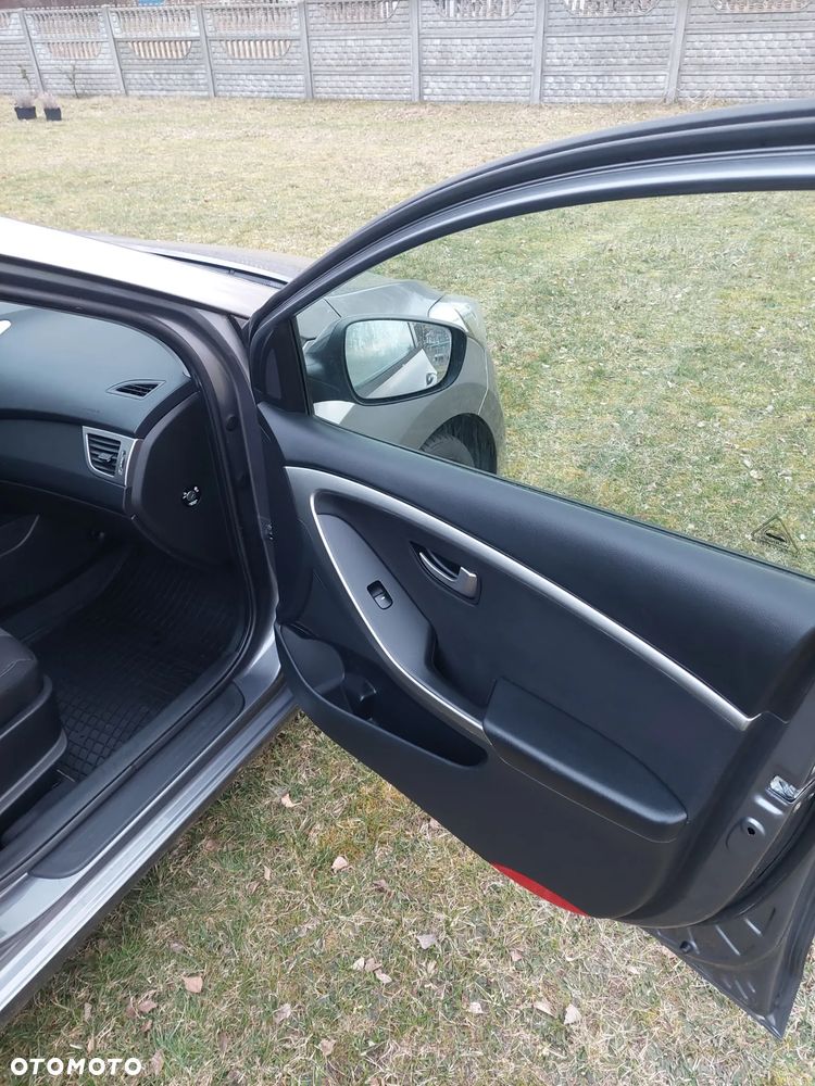 Hyundai i30 1.6 CRDI Trend - 11