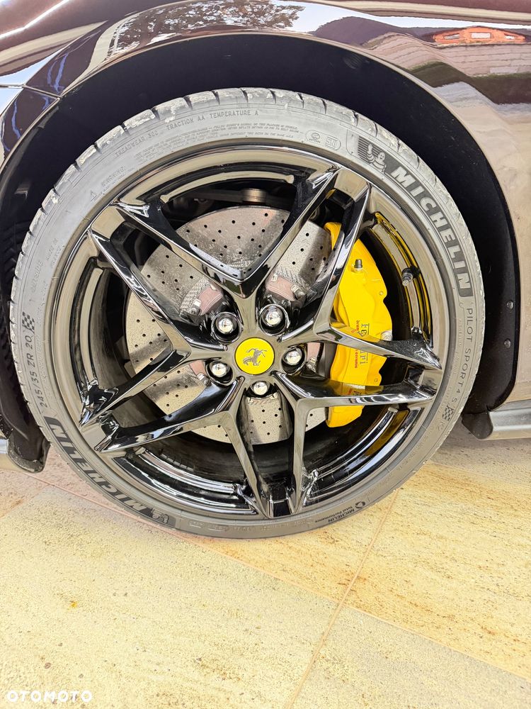 Ferrari Roma Spider - 15