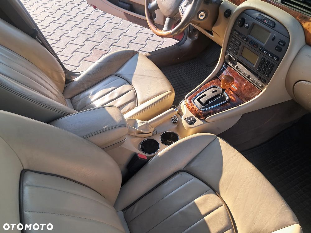 Jaguar X-Type 2.5 V6 4x4 Executive - 11