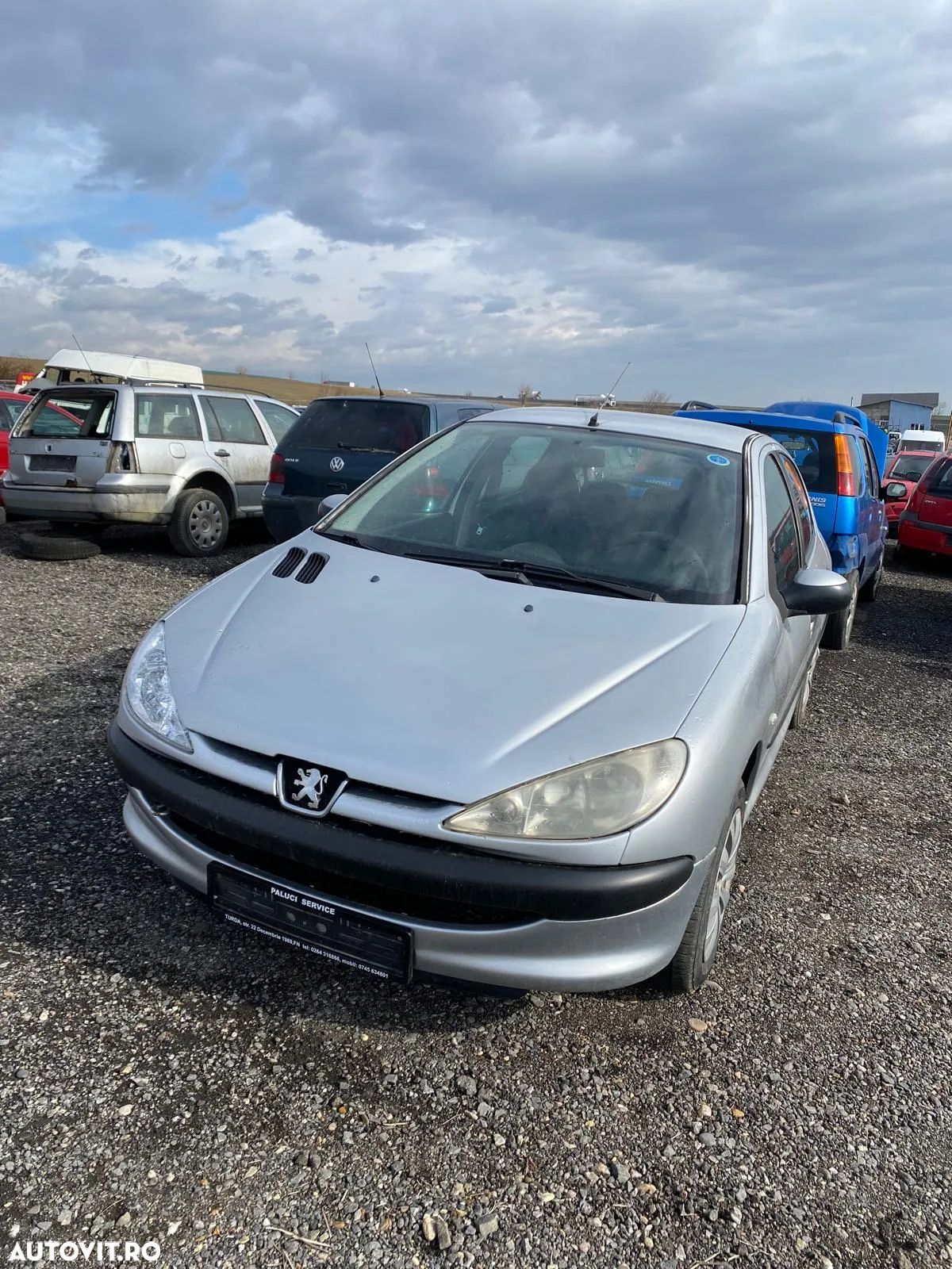 Dezmembrez piese Peugeot 206 - 1