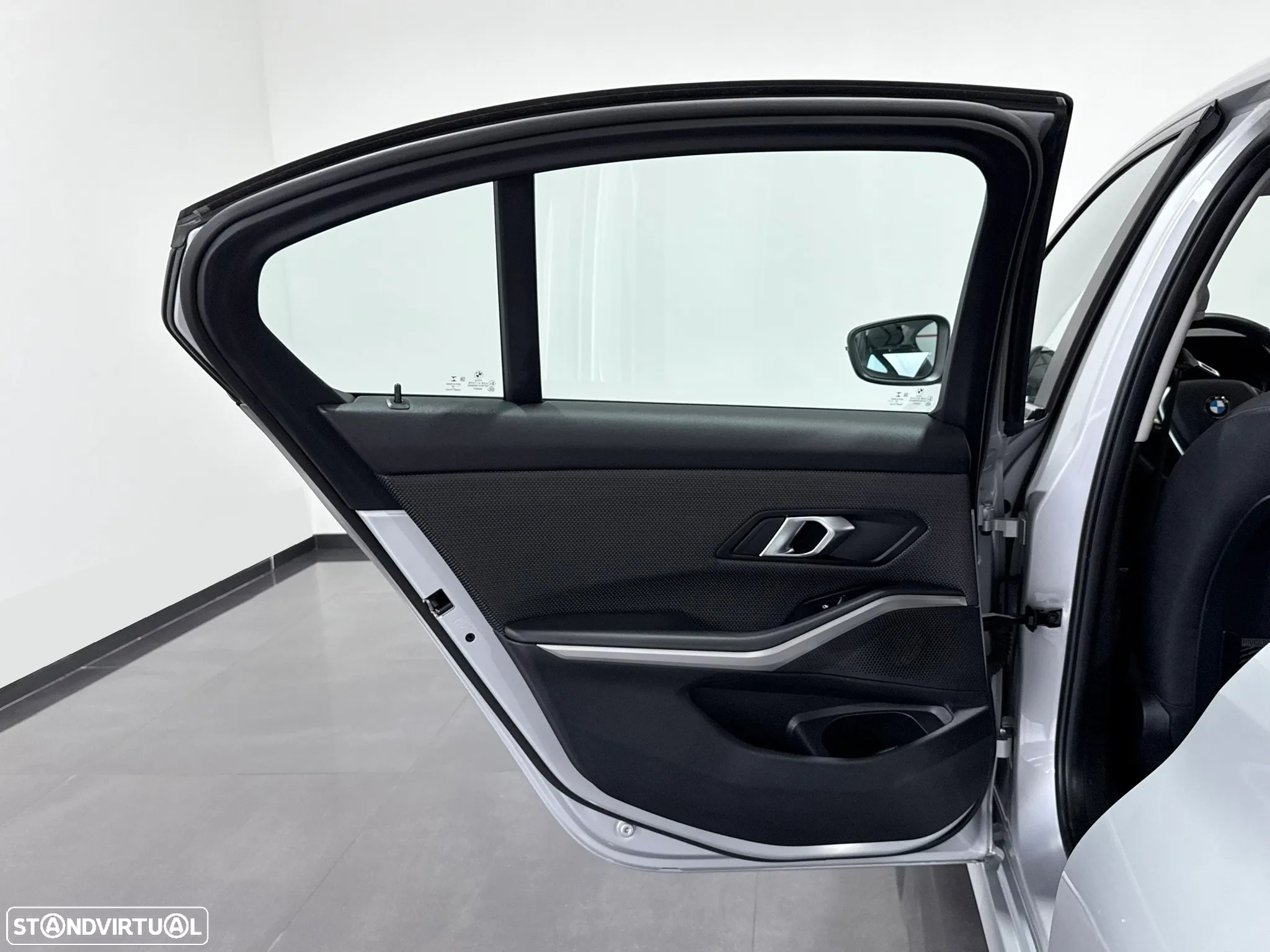BMW 330 e Corporate Edition Auto - 45
