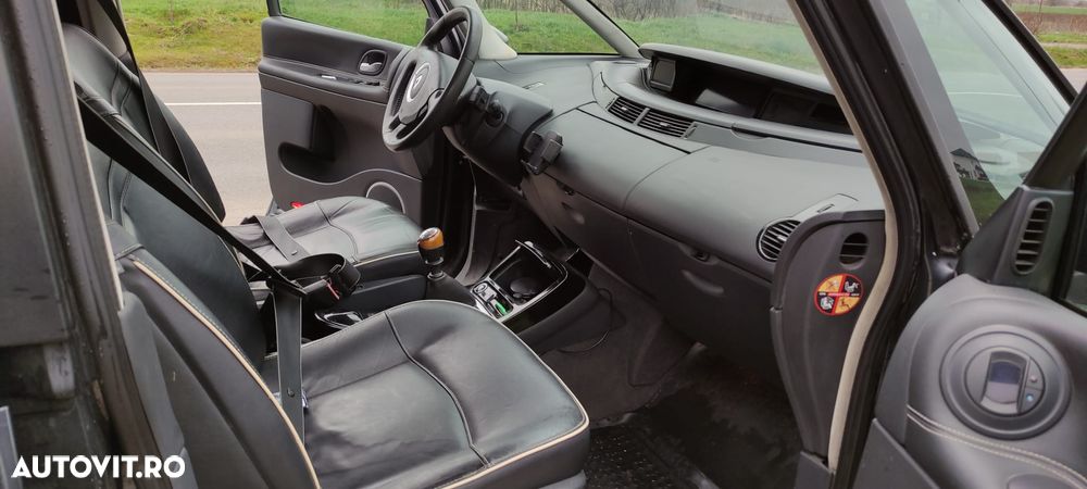 Renault Grand Espace 2.0 dCi FAP Initiale - 11