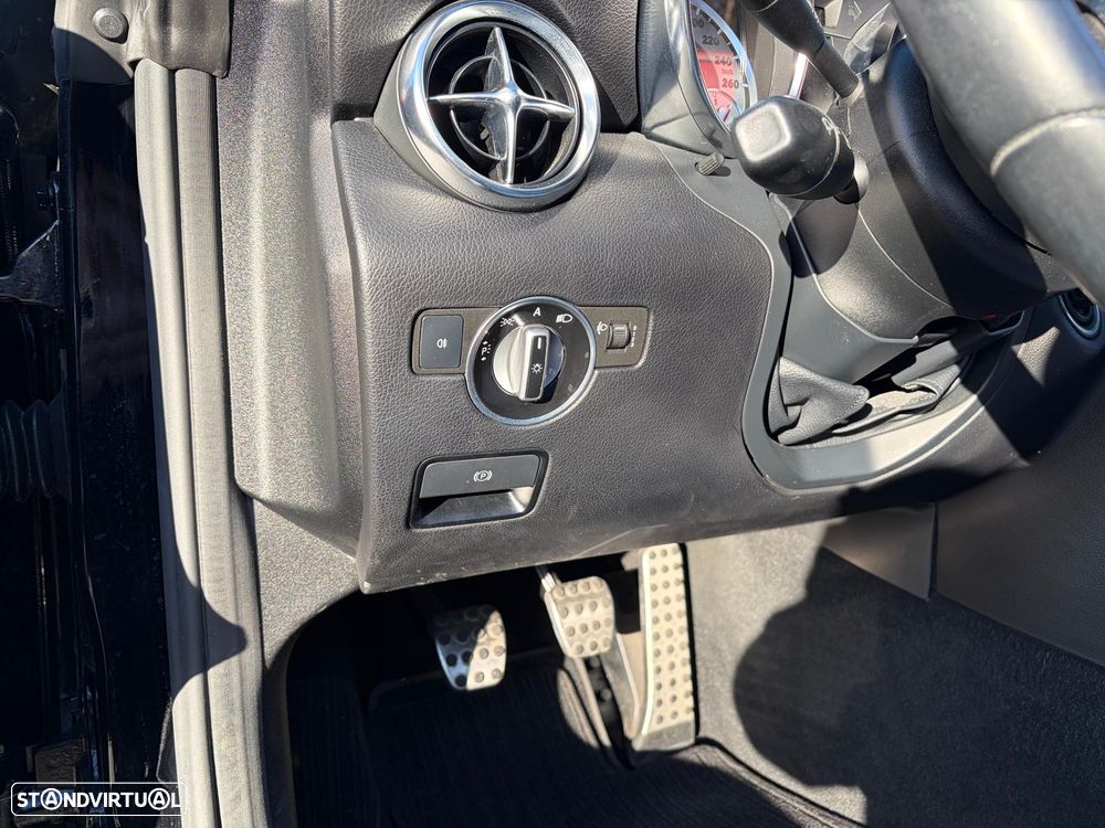 Mercedes-Benz SLK 200 Standard - 30