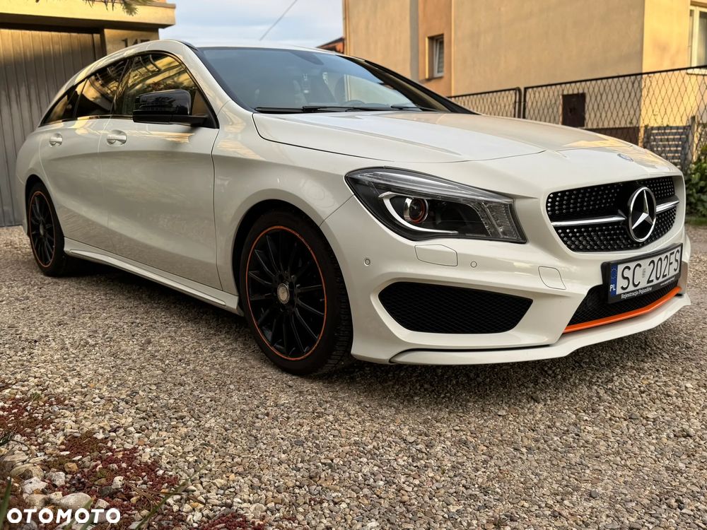 Mercedes-Benz CLA 200 7G-DCT Orange Art Edition - 14