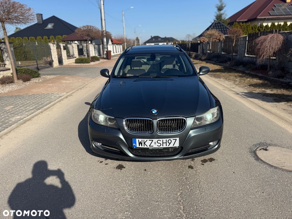 BMW Seria 3 330d xDrive - 40