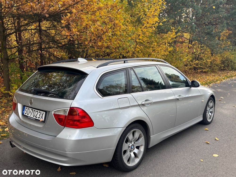 BMW 3 Series 2008 photo 2
