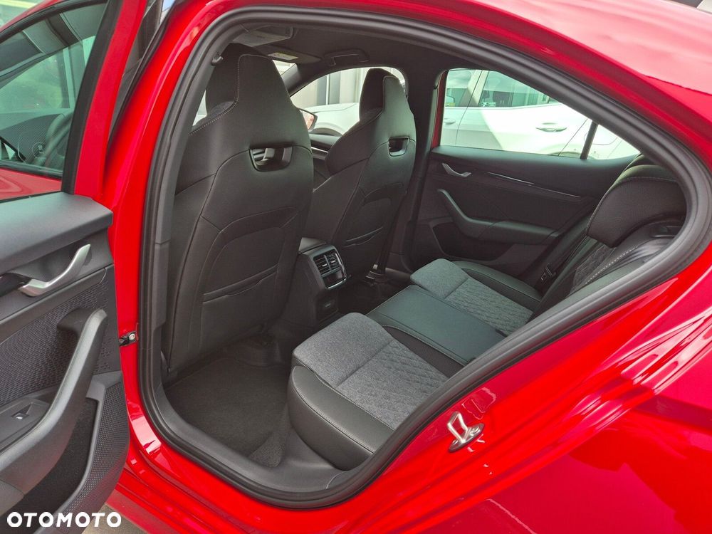 Skoda Octavia 1.5 TSI mHEV Sportline DSG - 13