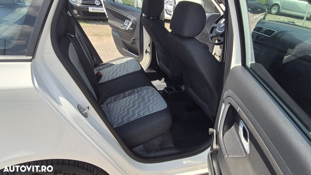 Skoda Fabia 1.2 HTP Ambition - 10