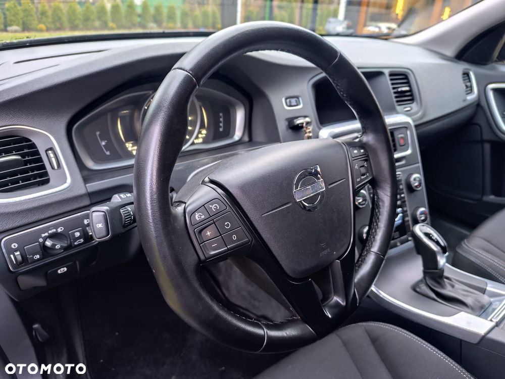 Volvo V60 Cross Country - 20