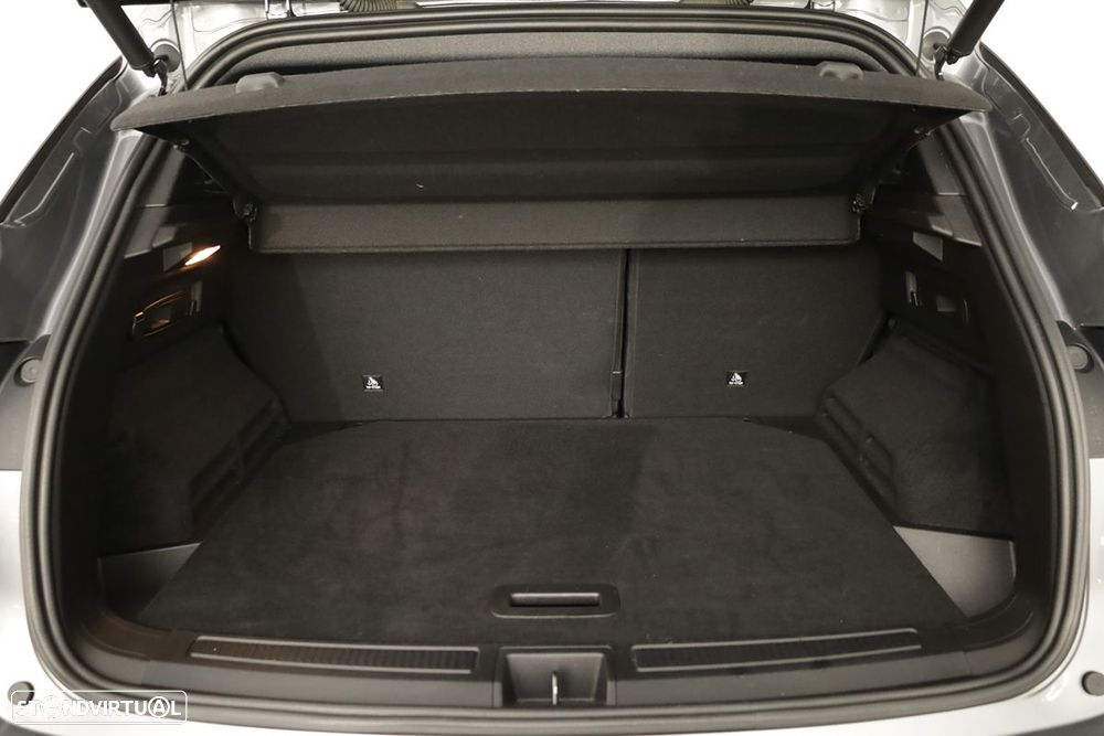 Renault Austral 1.2 E-Tech Iconic - 26