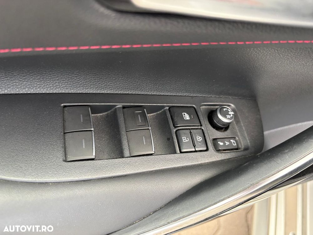 Toyota Corolla 1.8 HSD Exclusive - 31