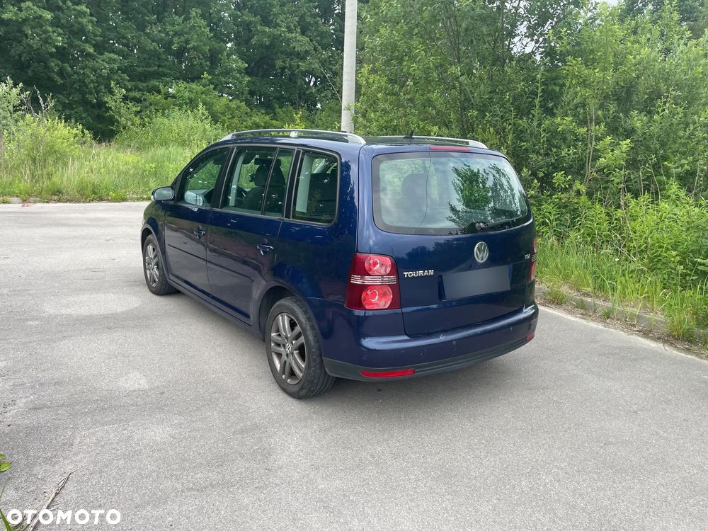 Volkswagen Touran - 6