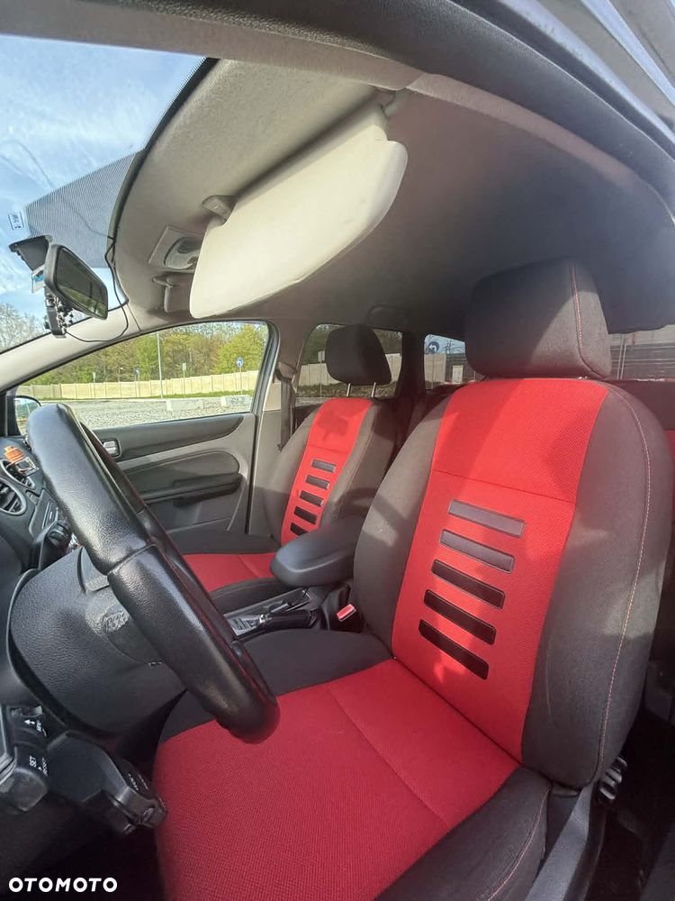 Ford Focus - 11