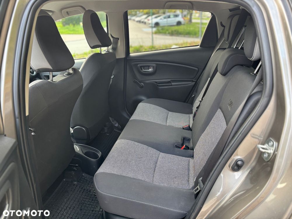 Toyota Yaris - 10