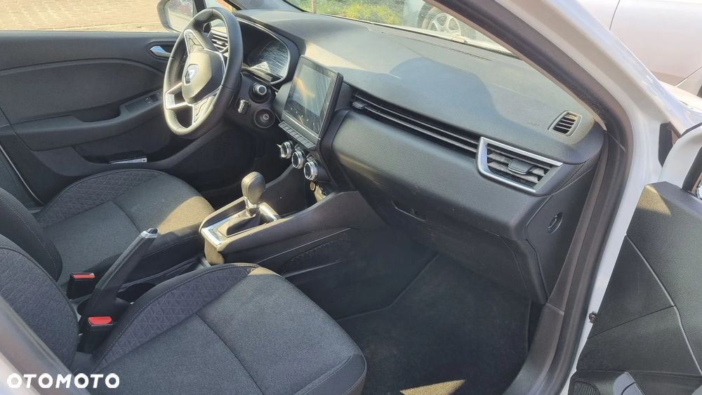 Renault Clio E-TECH 140 INTENS - 23