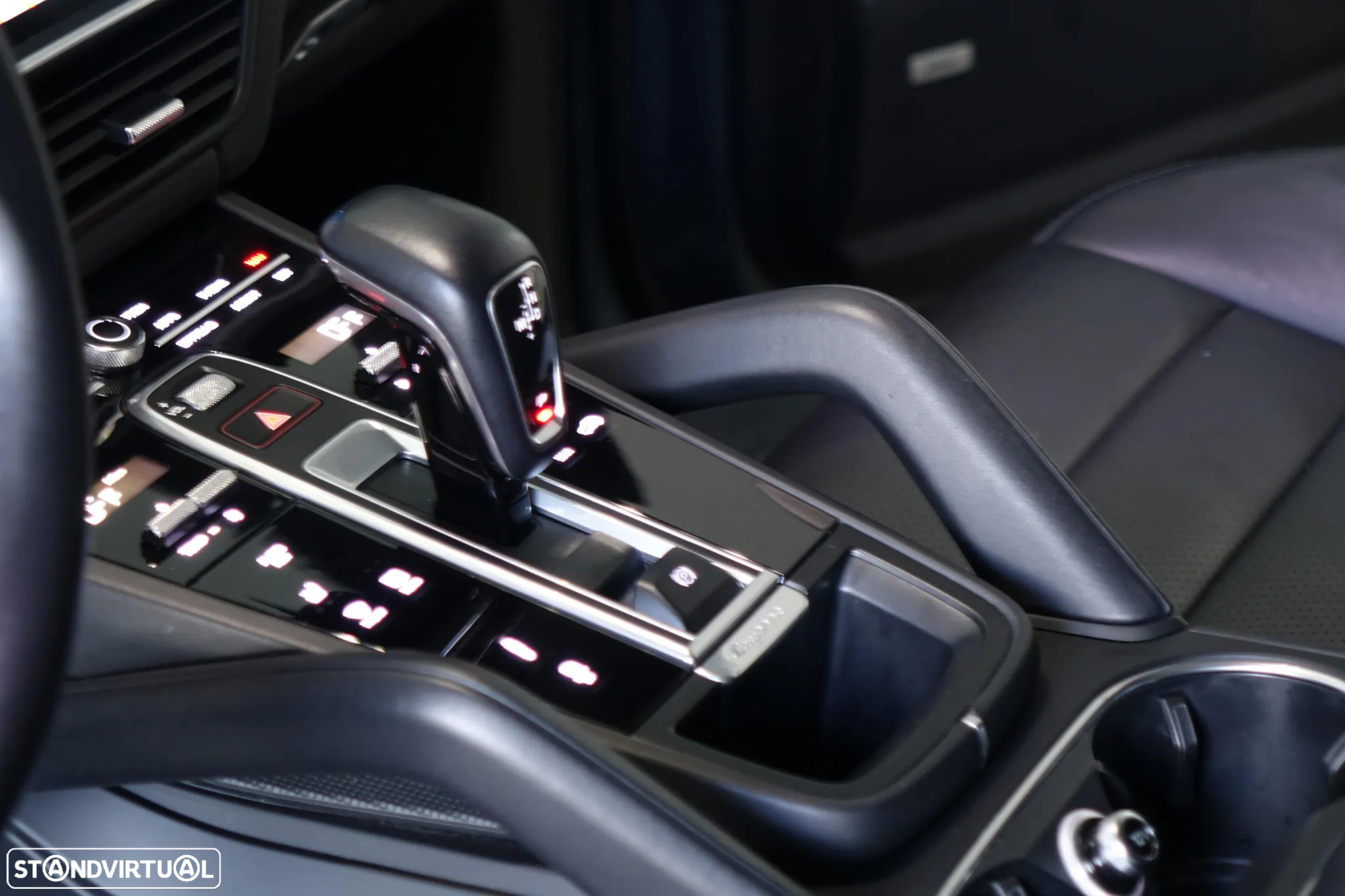 Porsche Cayenne S - 16