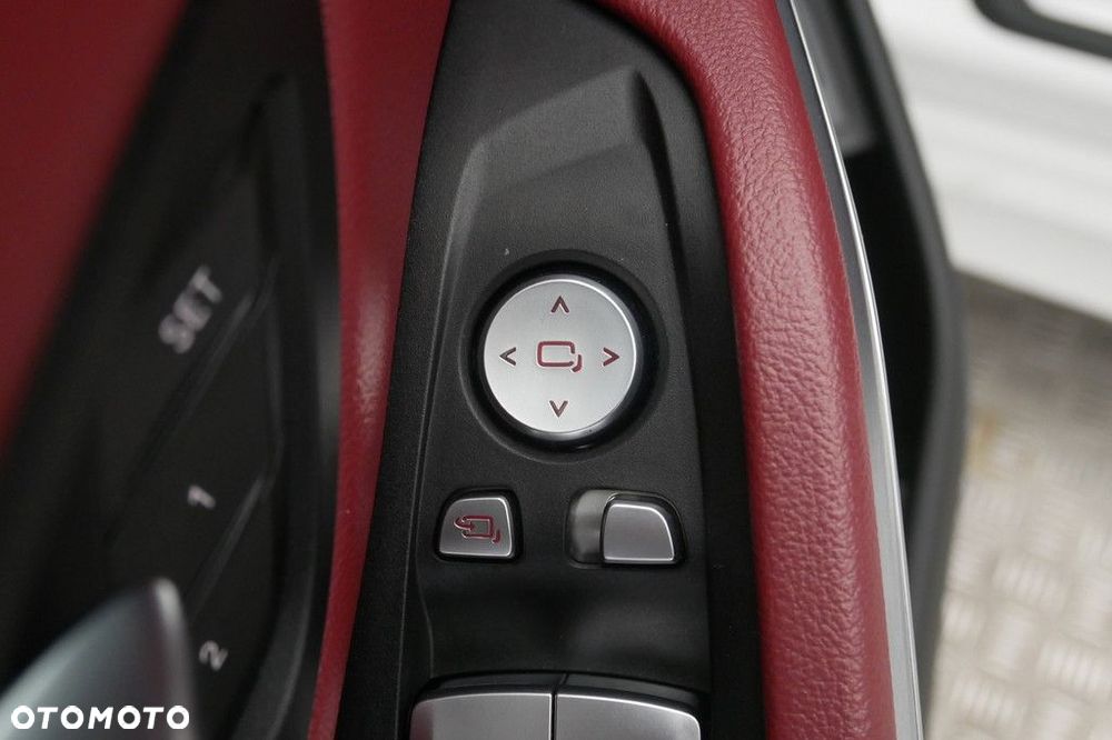BMW Seria 3 - 38