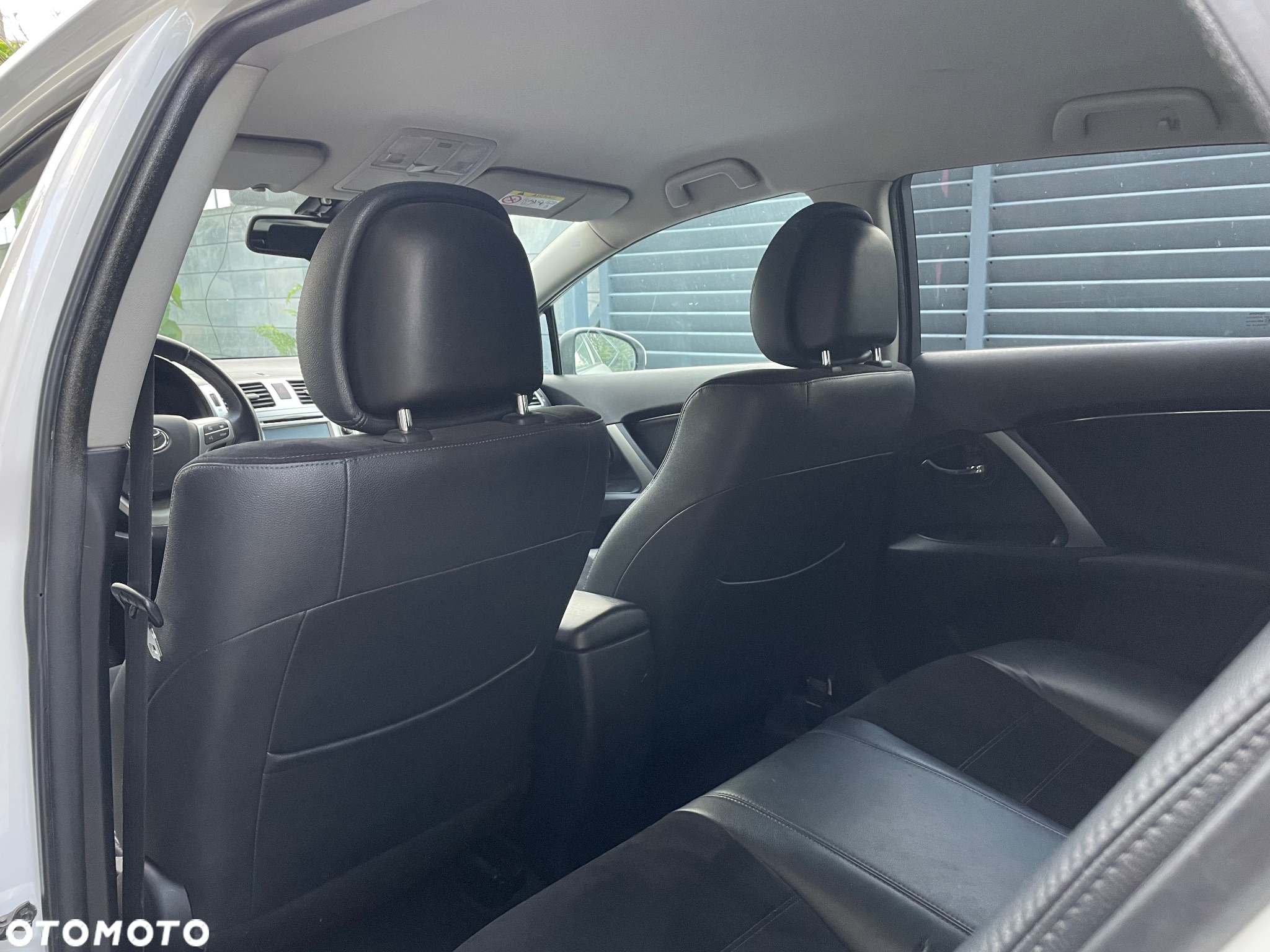 Toyota Avensis 2.0 D-4D Premium - 14