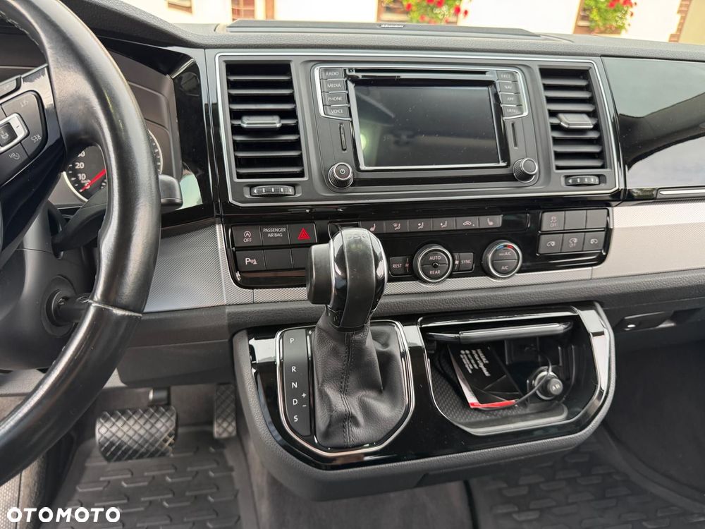 Volkswagen Multivan - 10