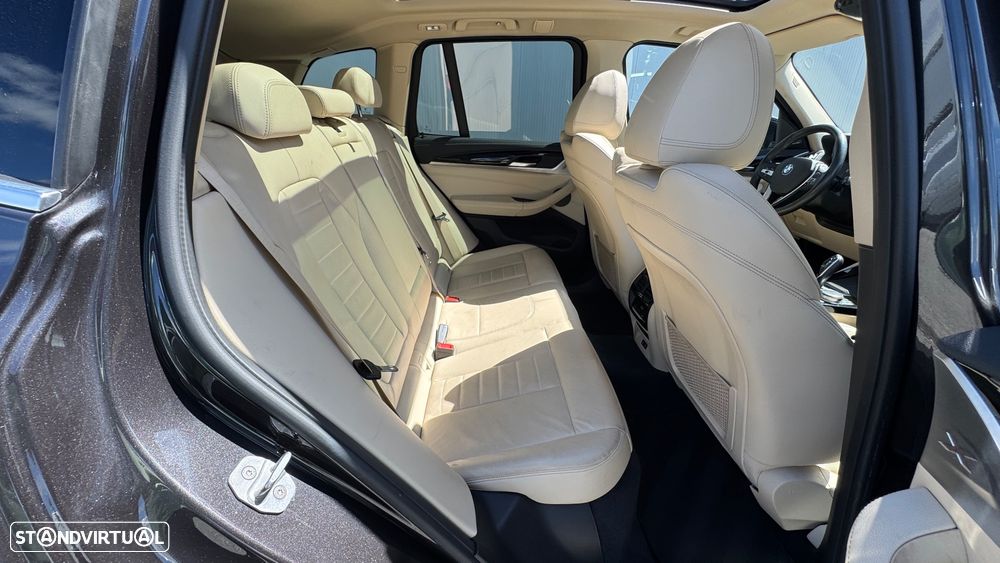BMW X3 20 i xDrive xLine - 33