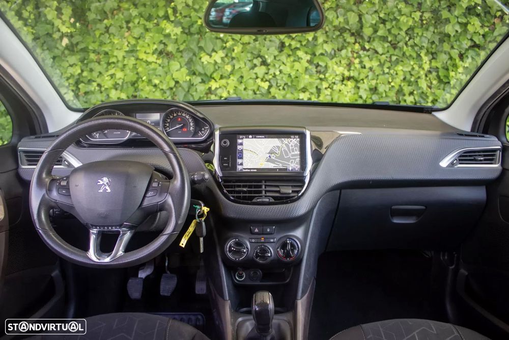 Peugeot 2008 1.6 BlueHDi Style - 16