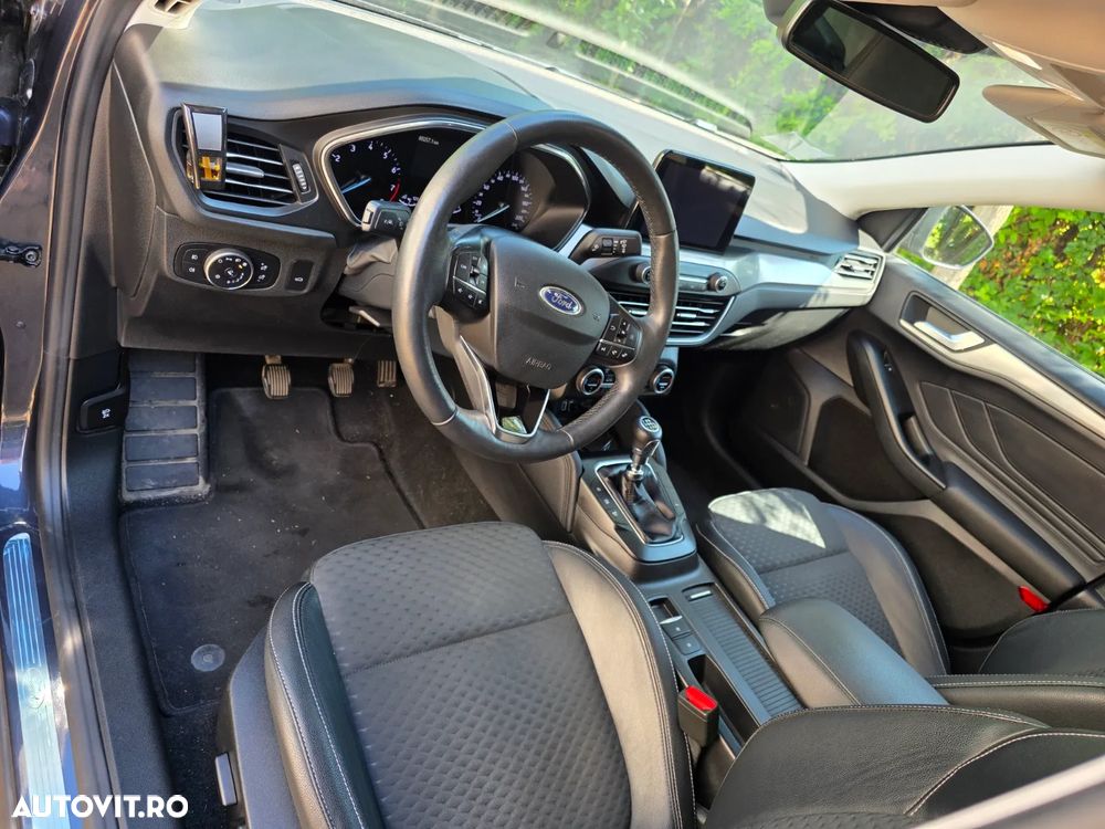 Ford Focus 1.0 EcoBoost MHEV Titanium - 6