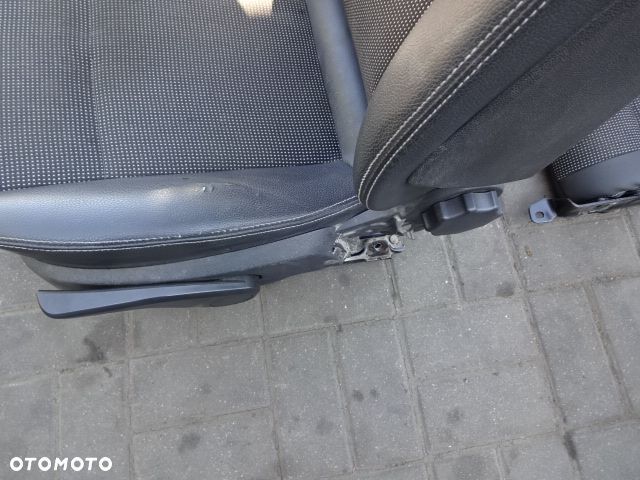 Komplet foteli Opel Zafira B 7-osób - 10