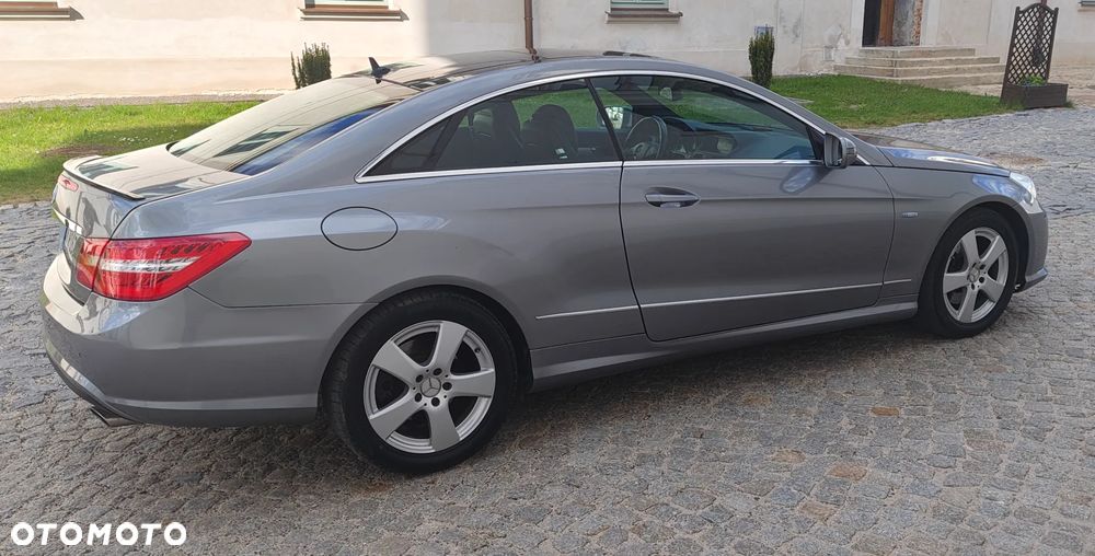Mercedes-Benz Klasa E 350 CDI DPF BlueEFFICIENCY 7G-TRONIC Avantgarde - 9