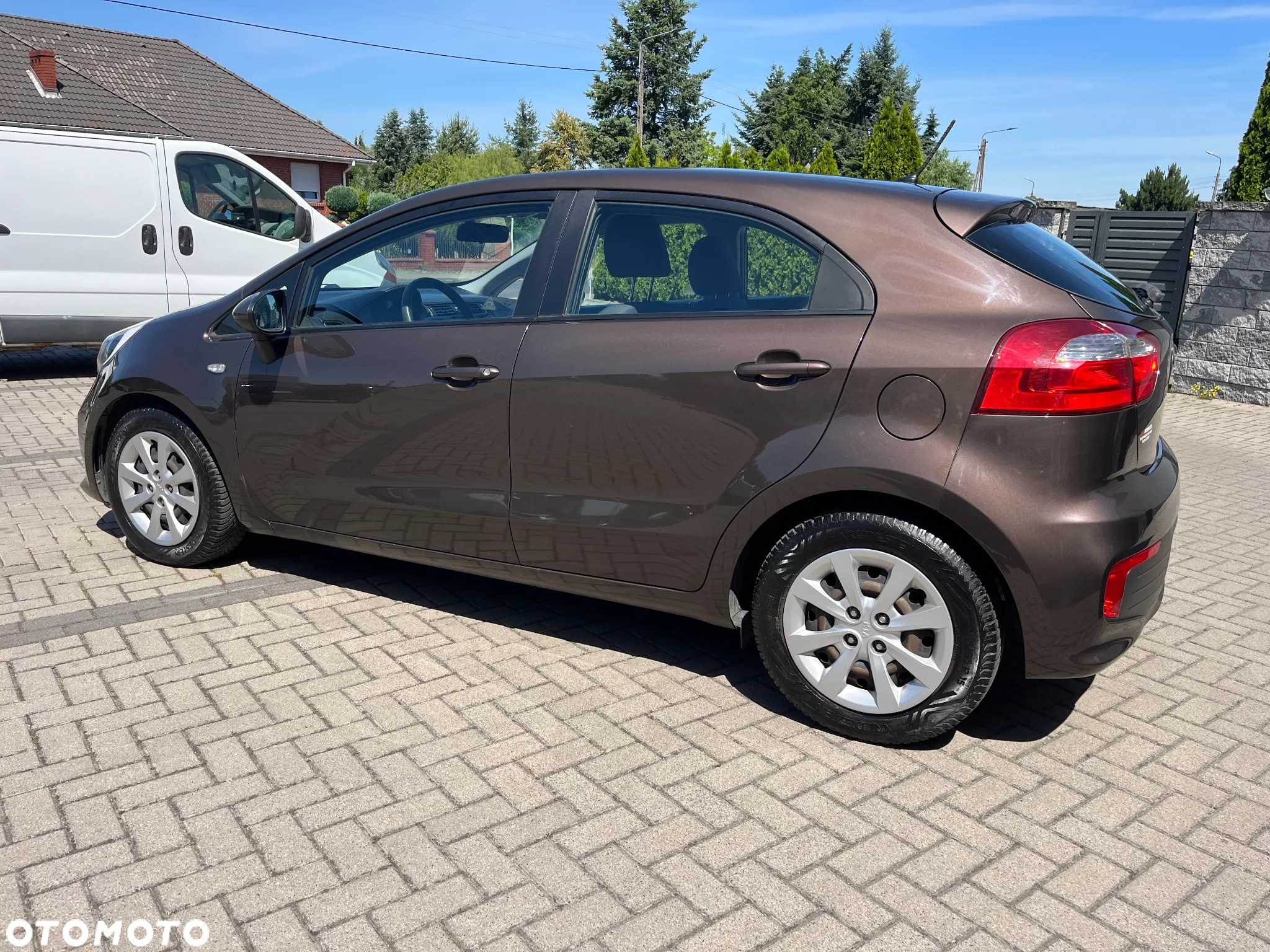 Kia Rio - 5
