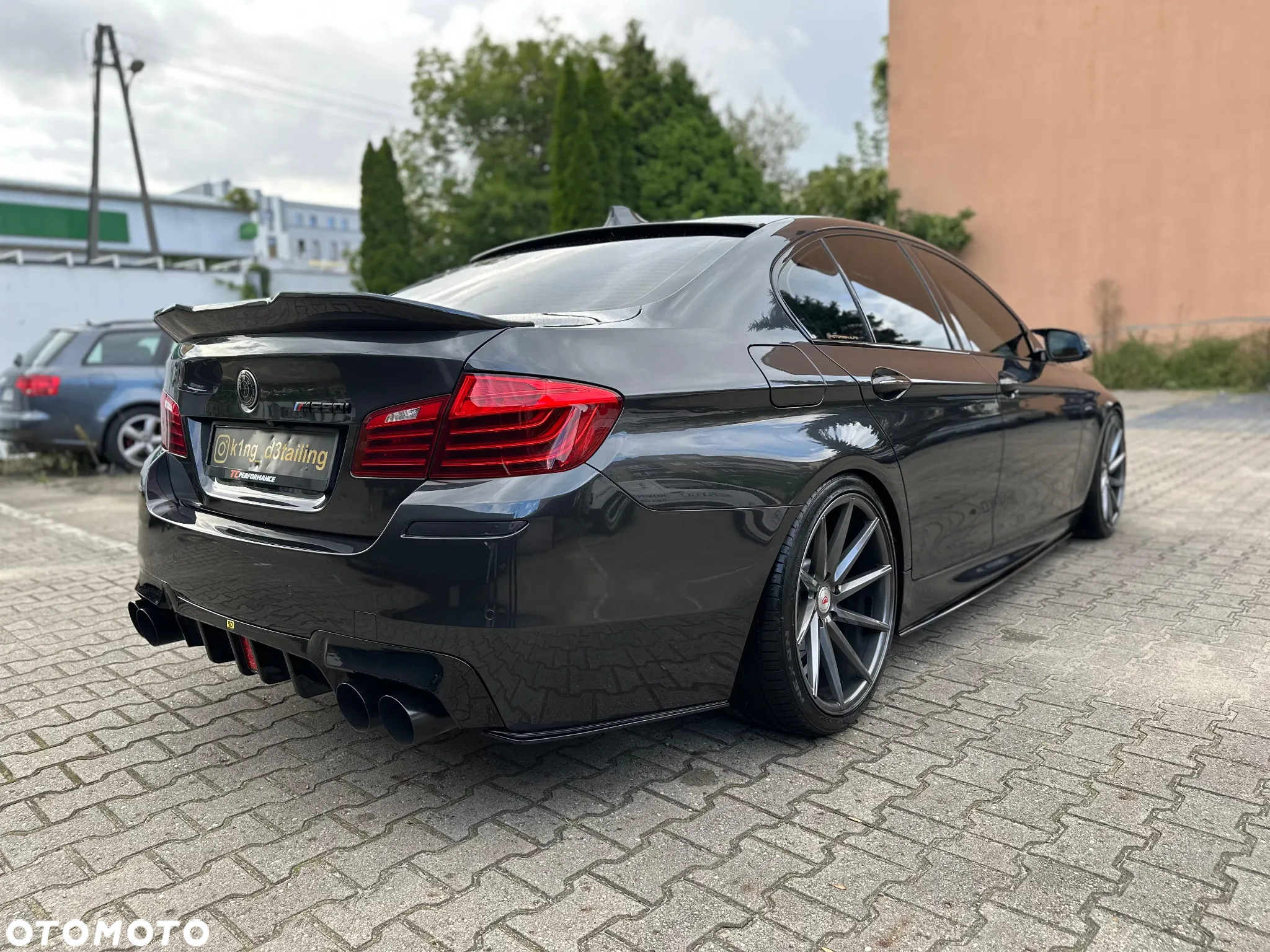 BMW Seria 5 550i - 6