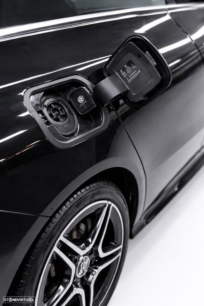 Mercedes-Benz CLA 250 e 8G-DCT AMG Line - 10