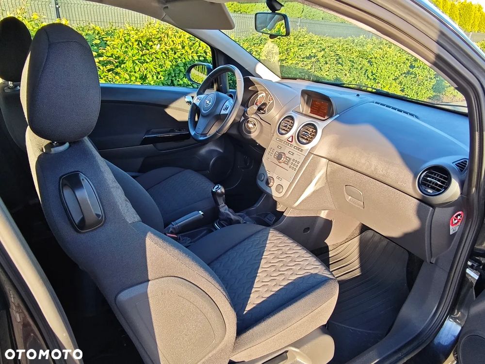 Opel Corsa - 11